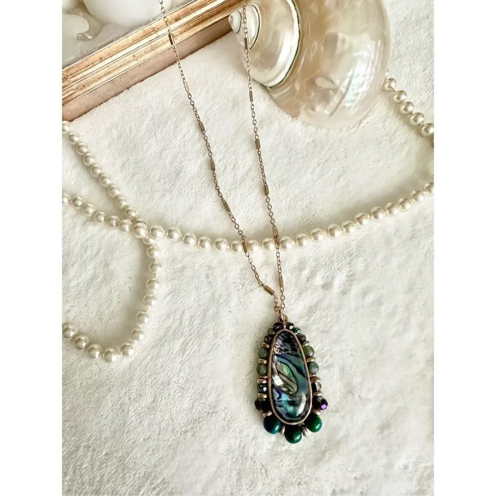 Abalone seashell color beaded pendant bohemian style necklace